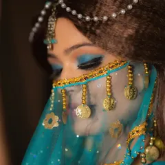 A close-up of my Princess Jasmine cosplay makeup. The focus is on the vibrant turquoise eyeshadow with a sharp winged liner, capturing the iconic look of the character while adding a touch of glamour.
