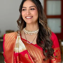 A glowing and growing mama to be for her godbharai, or baby shower. We created a soft glam look with beautiful waves in her hair, perfect for this special celebration.