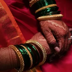 Another shot showing the deep, beautiful color of the henna stain. I guarantee a dark color for your wedding day, so you don't have to worry.