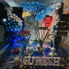 A complete view of the setup, including the blue floor covering that ties the entire color scheme together for a cohesive and impressive look.