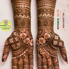 A full-hand floral design that is both dense and delicate. The use of shading and fine lines gives the flowers a three-dimensional feel, perfect for a modern bride.