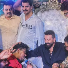 Another angle of my interaction with Sanjay Dutt. He blessed me and spoke with such kindness, a true example of how greatness lies in being down-to-earth. A dream come true moment.