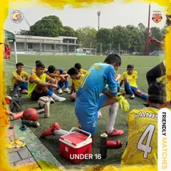 A team talk during a break in our friendly match against RFYC. These games are a great opportunity to learn and adapt.