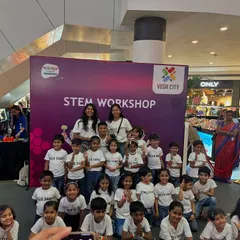 The whole crew posing after a successful flashmob at the Vega City mall. We love seeing the proud and happy faces of our performers, both kids and adults.