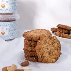 Our Crunchy Nut Cookies are the perfect companion for a cup of tea or coffee. They are loaded with almonds and other nuts, giving them a satisfyingly crunchy texture.