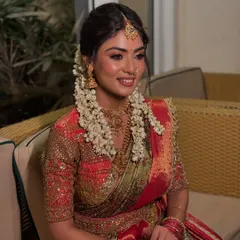 Here is a beautiful example of a traditional South Indian bridal look. I focused on creating a glowing, radiant base with soft, defined eyes, letting the intricate temple jewellery and the fresh flower veni in her hair complete this classic and elegant style.