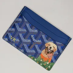 This is the other side of the custom Goyard card holder, featuring a portrait of Caesar the Golden Retriever. Each side is a tribute to a different furry friend.