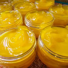 This is my bestselling Saffron Day Gel, freshly made for you. Its beautiful, rich texture is packed with the goodness of real saffron to brighten skin, reduce acne marks, and give you a smooth, glowing complexion without any oiliness.