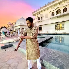 Another shot from the beautiful Jaipur palace venue. I always take a moment to soak in the atmosphere of a destination before I start my set.