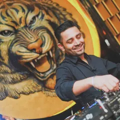 Roaring at Badmaash in Koramangala. The tiger backdrop perfectly matched the energy of the night.