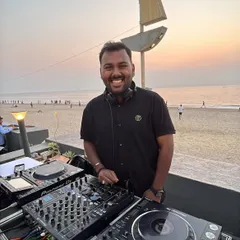 There's nothing like a sundowner set on the beach. I love matching the music to the sunset, creating the perfect vibe for a relaxed yet memorable wedding celebration in Mumbai or any destination. This is all about real music for real moments.