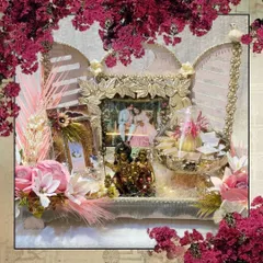 A truly divine wedding hamper. This arrangement features a personalized couple's photo, a beautiful idol for blessings, and a basket of sweets, all brought together in a grand, decorative tray.