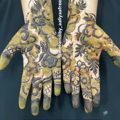 Bakra Eid henna! A festive design to get into the spirit of the celebration.