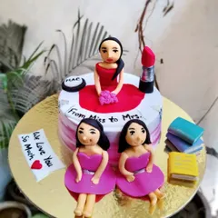 From Miss to Mrs! This cake was for a bride-to-be, featuring fondant figures of her and her bridesmaids. It’s such a fun and personal way to celebrate.