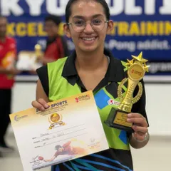 We are incredibly proud of our student, Naina Rekhi, beaming with her trophy and certificate. This is the result of dedication and expert guidance, showcasing her first position win at the SkyUp Open Table Tennis Tournament.