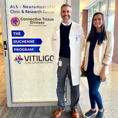 I was honored to visit the Vitiligo Clinic and Research Center at UMass Chan Medical School, pictured here with the pioneering researcher, Dr. John Harris. Collaborating with global leaders ensures I can bring the latest scientific advancements, like new molecules that may prevent relapse, directly to my patients.