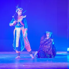 Portraying the dynamic between Krishna and the cunning Shakuni required careful choreographic choices. Here, the contrast in their postures and expressions tells a story of dharma versus adharma, a central theme of the production.