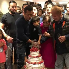 A beautiful family moment from Salman Khan's birthday, with three generations coming together to cut the cake. I've been fortunate to make cakes for Arpita Khan's special occasions for over 15 years.