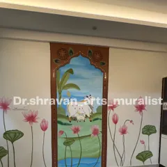 A closer look at the central panel and the hand-painted lotuses. We take great care to ensure the traditional motifs are rendered beautifully, creating a serene and spiritual ambiance.