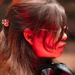 A close-up profile shot from a noon gig. Even when I'm focused on the music, I like to maintain a cool and confident style.