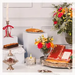 Our Majestic Tray for Diwali, featuring an assortment of caramel cigars, almond rocks, fudgy brownies, and biscotti. A truly indulgent gift for your loved ones.