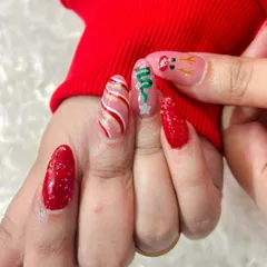 A fun and festive Christmas set with a reindeer, a Christmas tree, candy cane stripes, and red glitter.