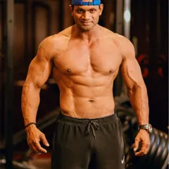 I practice what I preach. A strong body is the result of a strong mind and a solid nutrition plan. If you want to look the part, you have to live the part.