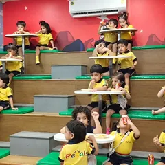 We make mealtime easy and fun for large groups. Our tiered seating area allows an entire class to eat together comfortably, enjoying kid-friendly meals as part of their picnic package.