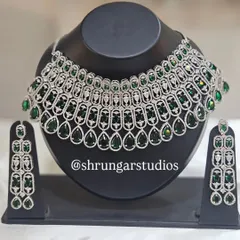 Unique caption for media id 41 describing the specific jewellery and look.