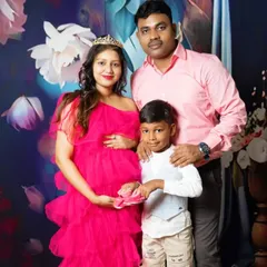 A lovely family portrait taken during a maternity session. I capture the joy of the parents and the excitement of the older sibling for the new baby.