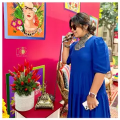 Your event theme is my inspiration. Here, my Classic Gold phone becomes part of a vibrant Fiesta-themed Mehendi, showing how I can style the audio booth to perfectly match your unique vision and decor.