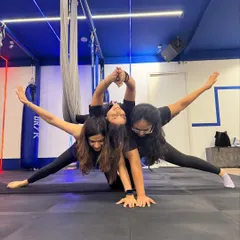 We rise by lifting each other. Our group classes are all about teamwork, trust, and having a great time while building strength together. This is our BRYKAERIAL crew in action.