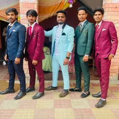 Another shot with the boys. We work together to create a performance that is full of energy and brotherhood.