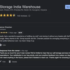 This 5-star review from a recent customer praises the hassle-free experience of shifting and storing their items with us. They specifically mention the polite and efficient service from our team members.