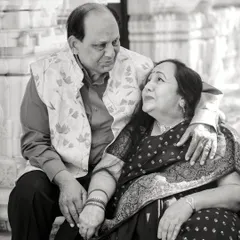 A classic black and white close-up of the anniversary couple, highlighting their enduring affection. This timeless style is perfect for milestone celebrations.