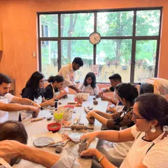 When clay meets comedy, magic happens. Our Improv and Pottery night was a huge hit, filled with laughter, spontaneity, and of course, muddy hands.