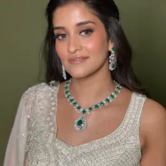 Soft glamour at its finest. For this bride in an elegant white lehenga, I created a minimal yet impactful look with a focus on glowing skin and softly smoked-out eyes, letting her natural beauty shine.