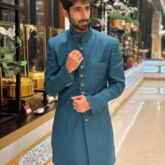Trying to get the pose right. A full look at the traditional wear.