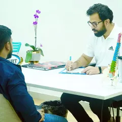 Every successful recovery starts with a thorough understanding of the problem. Here, I am conducting a detailed one-on-one consultation, which is the first and most crucial step in creating a personalized physiotherapy and fitness plan that addresses the root cause of your issues.