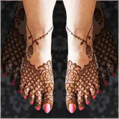 An elegant and modern foot design featuring a rose on the top of the foot with a delicate net pattern. The design is completed with a beautiful beaded chain or 'payal' effect.