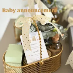 Announce your greatest joy with a gift that’s just as special. Our baby announcement hampers, like this golden basket, are curated with our finest eggless treats and can be personalized with custom cards to share your happy news.