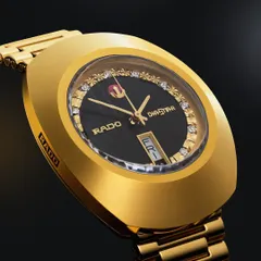 This Rado Diastar was the most challenging mirror watch I've ever photographed. It's all glass and metal with a mirror-finish ceramic case, but with careful lighting, we created a dramatic, 3D-like effect with golden shades.