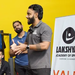 Our Head of Athletic Performance leads a workshop on our VALD Performance equipment, demonstrating how we use data from ForceDecks, NordBord, and SmartSpeed to create precise, individualized training and rehabilitation programs.