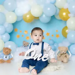 Twinkle twinkle little star, our little man is turning one! This dreamy blue and gold star-themed setup is perfect for a baby boy's first birthday.