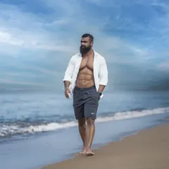 A walk on the beach. A strong body allows you to enjoy life's moments to the fullest. This is what we train for.