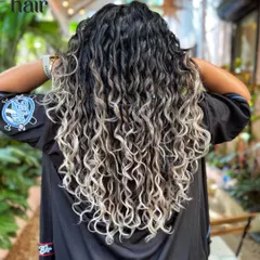Another view of these incredible silver ombre curls, showing the length and beautiful V-shape of the cut.