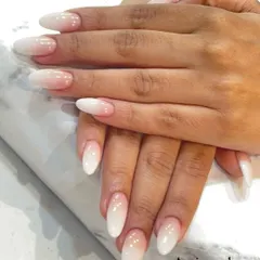 A close-up of our classic ombré, showing the flawless blend that our technicians are known for.