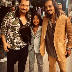 With the future of Flamenco, Juan 'El Moreno', and his father, the living legend Maestro Farruquito. Watching them perform together is a magical experience, a true display of 'Flamenco Puro'.