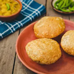 Our weekend special: Khasta Kachori served with a flavourful Aloo Sabzi. This is a classic breakfast or brunch dish that brings back memories of old Delhi.