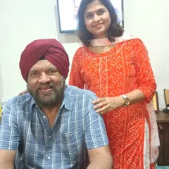 Our specialist, Chandan, with Dr. Paramjeet Singh Dhot. Our collaborative approach ensures that every client benefits from the combined expertise of our entire team, from trichologists to experienced hair transplant surgeons.